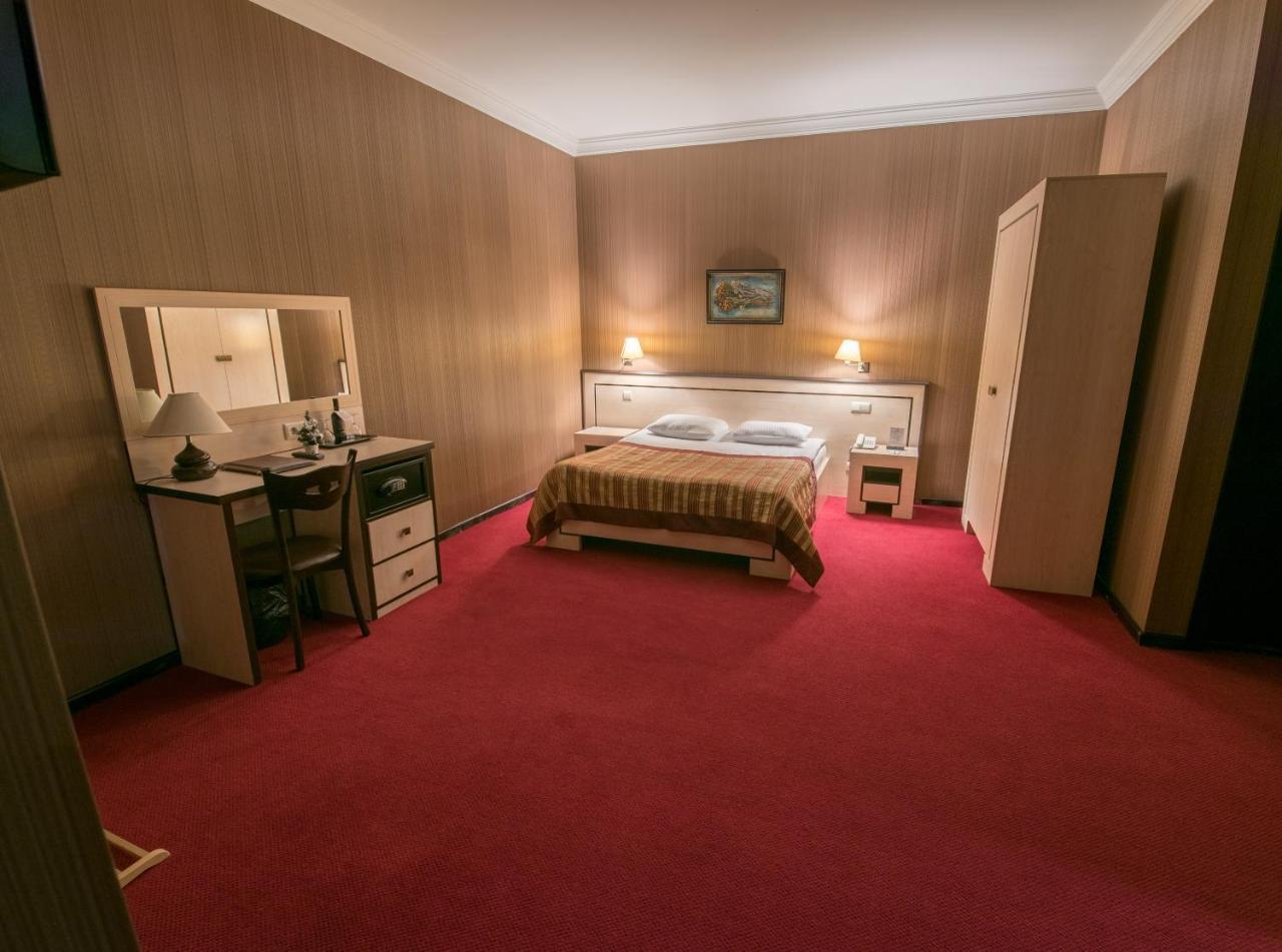 Hotel Rikhe Monika 트빌리시 외부 사진